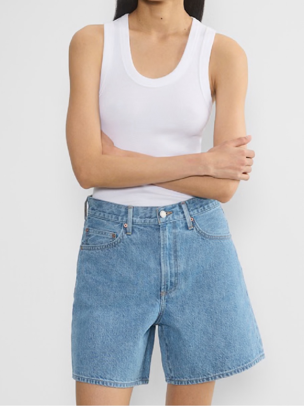 Denim Forum Aritzia the 90s vintage high rise baggy denim jean shorts 28/6 NWT